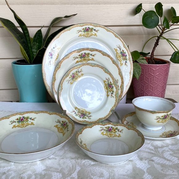 Vintage Kikusui Japan 7 Piece Place Setting - Tan & Green Border, Floral Sprays - Picture 1 of 13